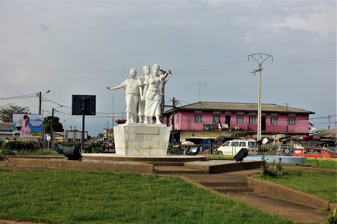 Place de Paix de Grand-Bassam
