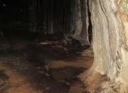 La Grotte de Dongouiné